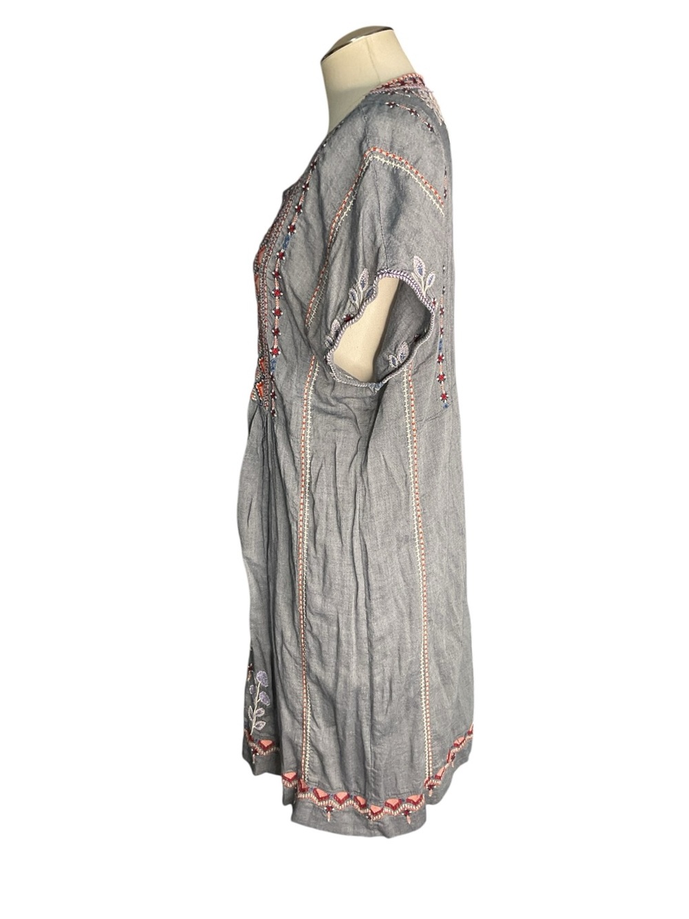 Johnny Was Workshop Embroidered Boho Tunic Dress Gray Floral Size L - Picture 3 of 8
